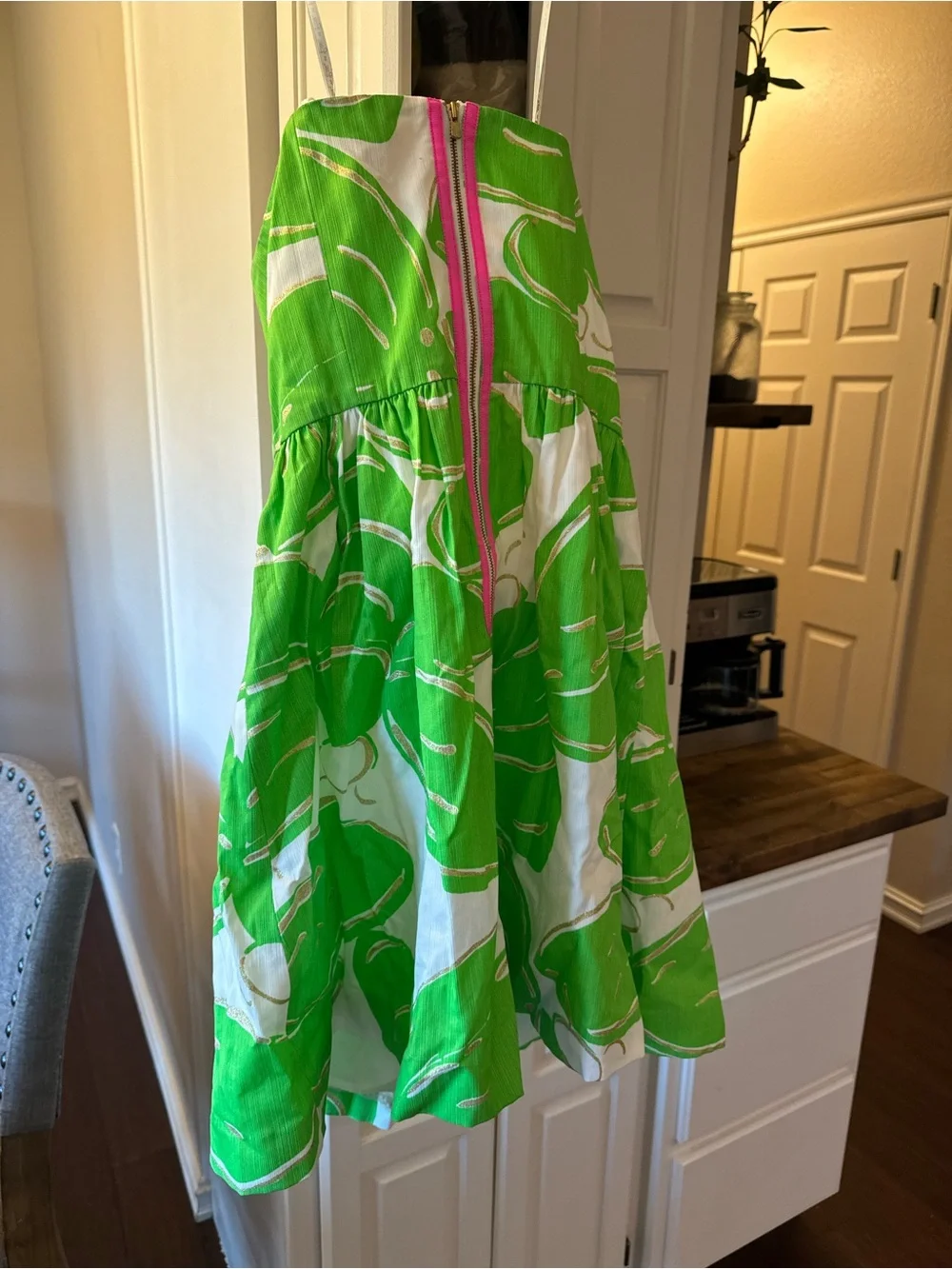 Lilly Pulitzer strapless dress size 8 excellent condition!! - Picture 3 of 6